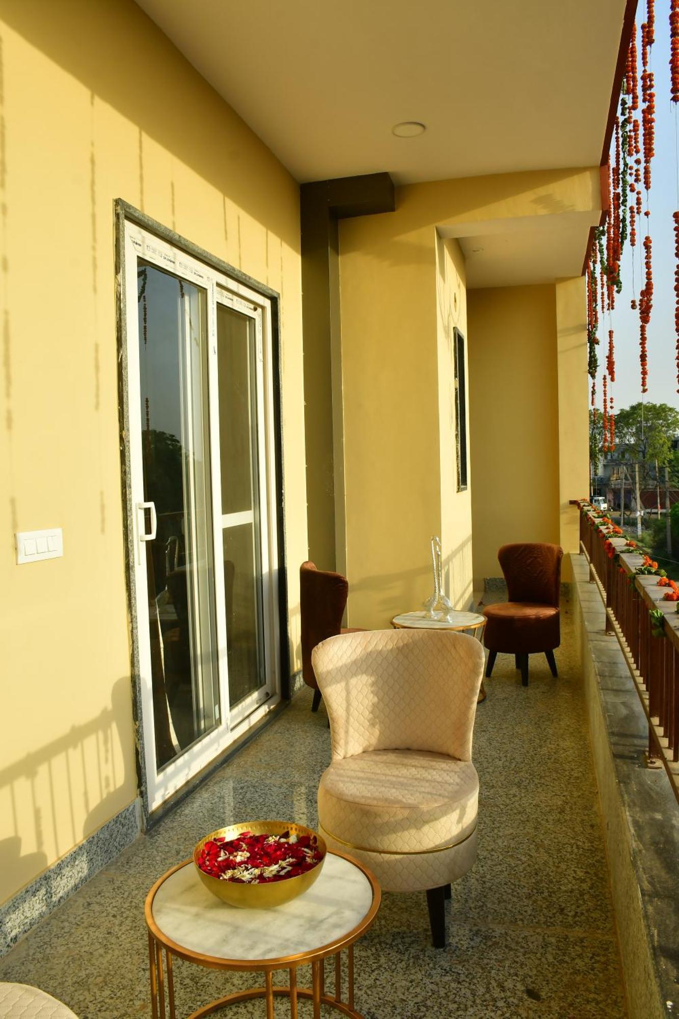 Sadabahar Regency Hotell Bahora Eksteriør bilde